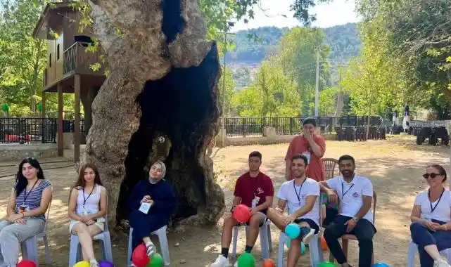 İzmir'de 'değişim ve dönüşüm' kampı