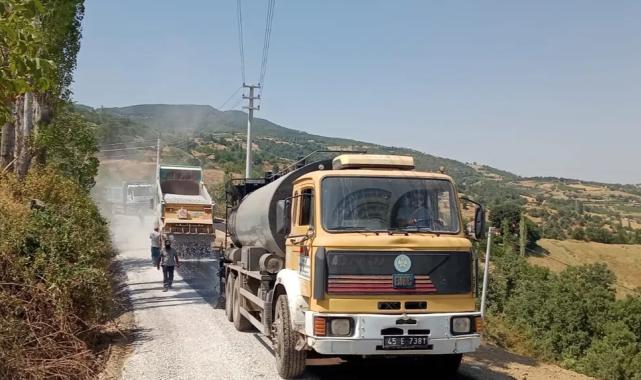 Manisa'dan ulaşım konforu için 13 bin ton asfalt