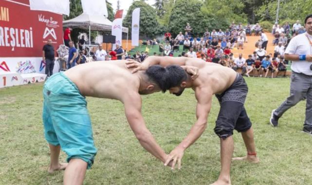 Mersin’de Ata sporu güreşle Zafer coşkusu yaşandı
