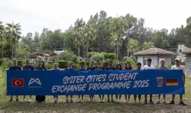 Mersin’de “Kardeş Şehirler Öğrenci Değişim Programı” renkli geçti