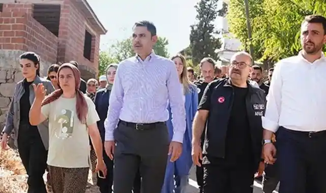 Sındırgı'da tüm evler tarandı... Ağır hasarlı yapılar yıkılacak!