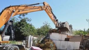 Bursa Osmangazi'de sit alanına yapılan kaçak yapılar yıkıldı