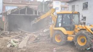 Bursa Yenişehir'de metruk binalara vize yok