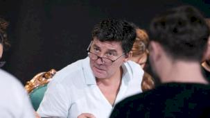 İzmir Şehir Tiyatroları “Cadı Kazanı”nın provalarına başladı