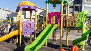 İzmir'de yenilenen Recep Doyuk Parkı açıldı