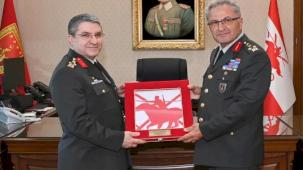 Kara Kuvvetleri ve Genelkurmay’da devir teslim