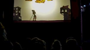 Karagöz Bursalıların gönlüne perde açtı