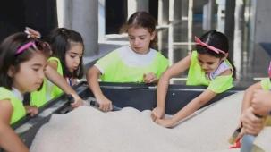 Minik arkeologlar Bursa'nın tarihi mekanlarını gezdi