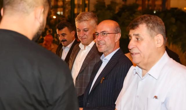 Başkan Pekyatırmacı, kandil gecesinde vatandaşlarla bir araya geldi