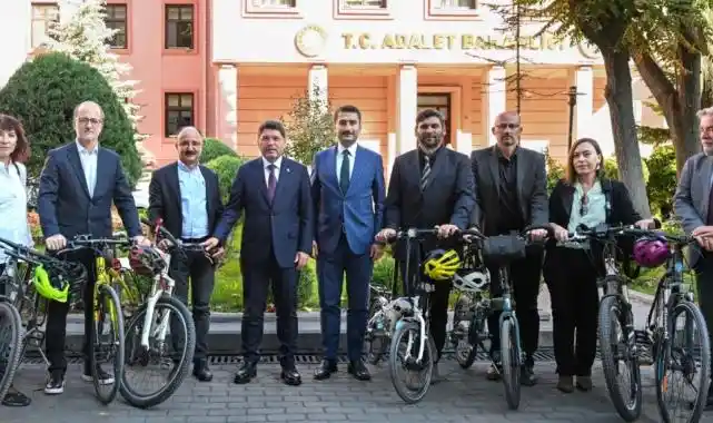 'Bisikletli yaşam için Adalet'i yerinde istediler