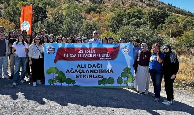 Dünya Eczacılar Günü'nde Ali Dağı'na fidan ektiler