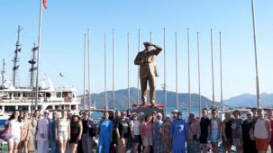 Denizlili kadınların Marmaris’te mavi yolculuk keyfi