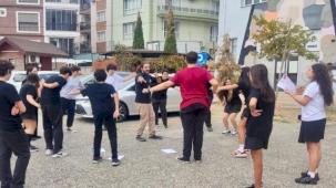 İzmir'de liselilerden farkındalık çalışması