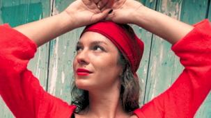 Türk Kızı Didem Özek’ten Netflix’te bir ilk