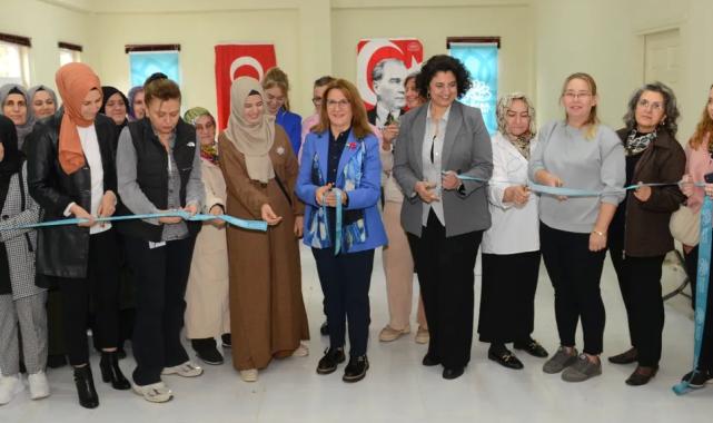Ahmet Yesevi Mahallesi Kadın Dayanışma ve Yardımlaşma Derneği Yeni Merkezinde