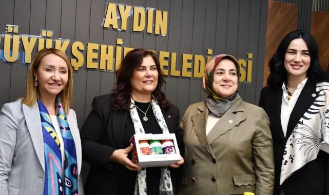 AK Partili kadın belediye başkanları Aydın'da buluştu