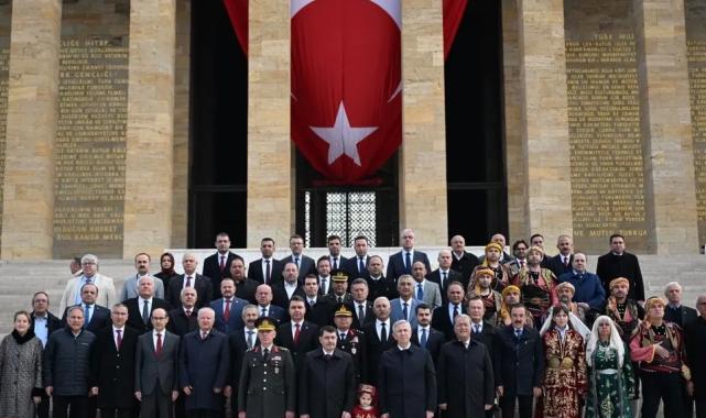 Başkent'ten Ata'ya saygı duruşu