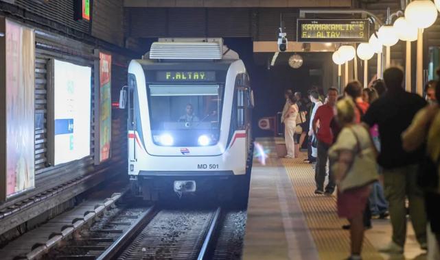 Cumhuriyet Bayramı’nda ulaşım İzmir'de yüzde 50 indirimli