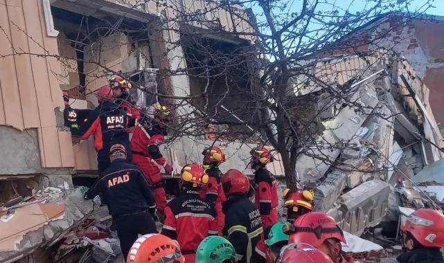 Gebze’de bina çöktü: 5 kişi enkaz altında