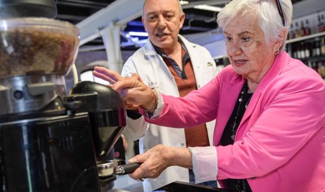 İleri Yaş Baristalar İş Başında