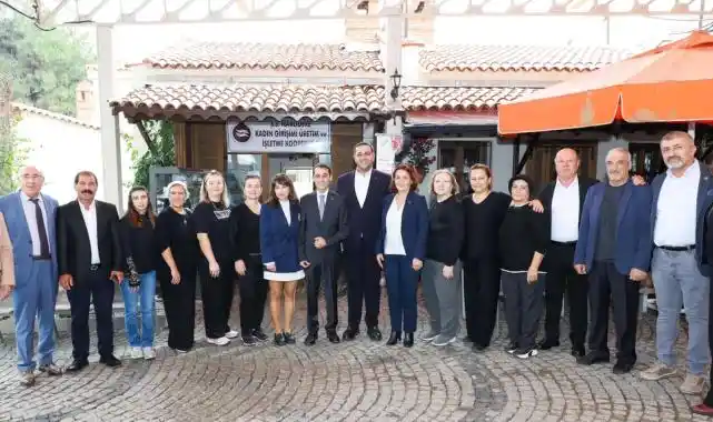 İzmir Narlıdere’de Muhtarlar Günü kutlandı
