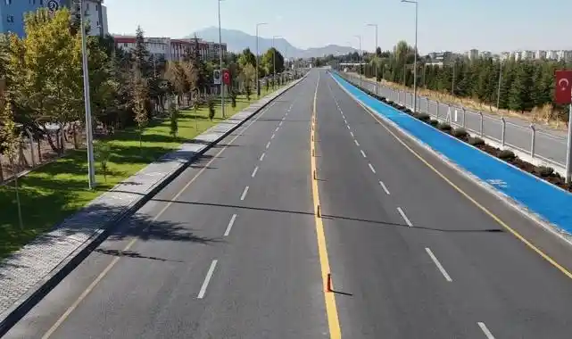 Kayseri Melikgazi Albayrak Caddesi'ni hizmete açıyor