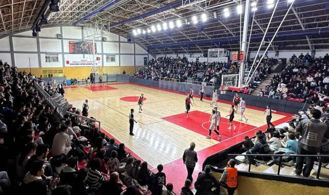 Sakarya pota perdesini Güngören'le açıyor