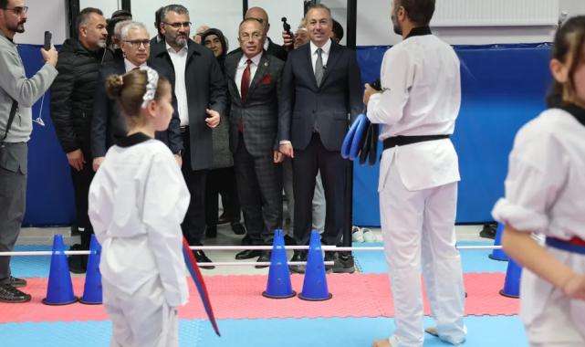 Sivas’ta Cumhuriyet Bayramı’nda yeni merkez açıldı