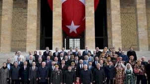 Başkent'ten Ata'ya saygı duruşu