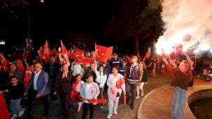 İzmir Efes'te Cumhuriyet Bayramı coşkusu meydanlara taştı