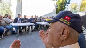 İzmir'de Başkan Tugay gazilerle buluştu