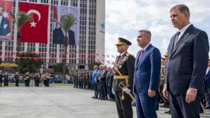 İzmir’de Cumhuriyet Bayramı Kutlamaları Başladı