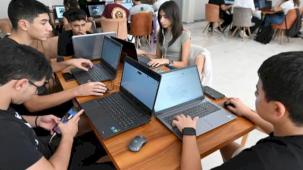 Mersin’de gençler uzay için kod yazdı