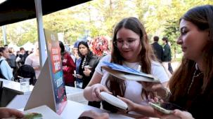 Sakarya'da üniversitelilere renkli karşılama