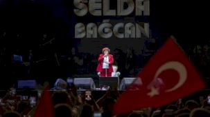 Selda Bağcan’dan Mersin’de Cumhuriyet Bayramı konseri