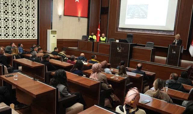 Ankara Keçiören Belediyesi'nde hizmet içi 'trafikte güvenli sürüş' eğitimi