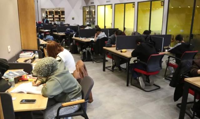 Ara tatilde Akıl Küpü Kütüphaneleri'ne büyük ilgi