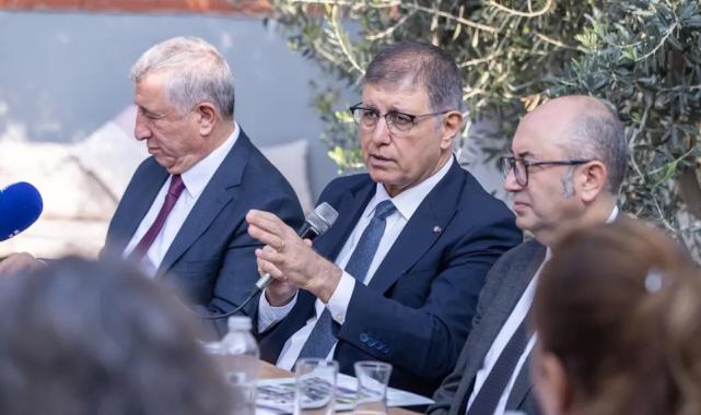 Başkan Tugay, Güzelbahçeli muhtarları dinledi