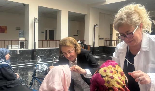CHP Kayseri Talas Kadın Kolları'ndan huzurevine ziyaret