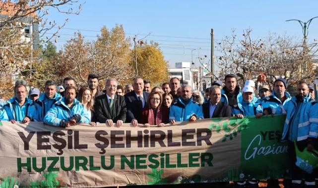 Gaziantep'te YEŞİLANTEP projesiyle fidanlar toprakla buluşuyor