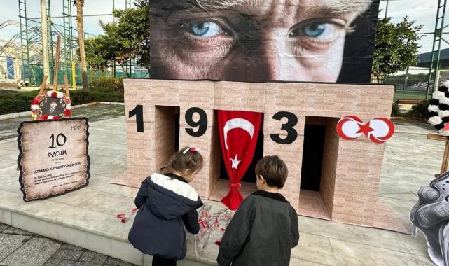 İstanbul Bakırköy 10 Kasım'da Ata'sını andı