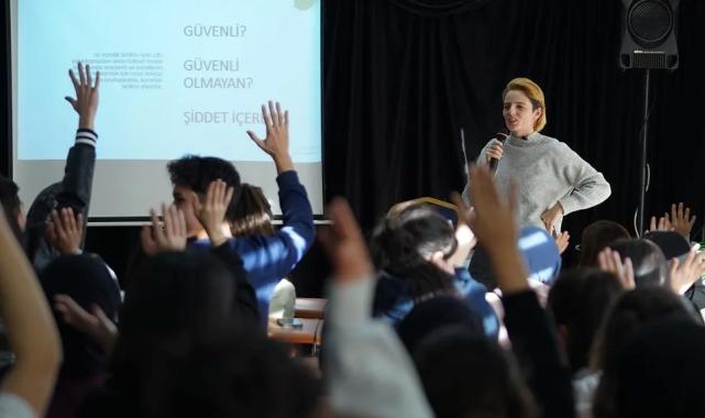 İstanbul Beylikdüzü’nde kadına şiddete karşı birlik ve dayanışma
