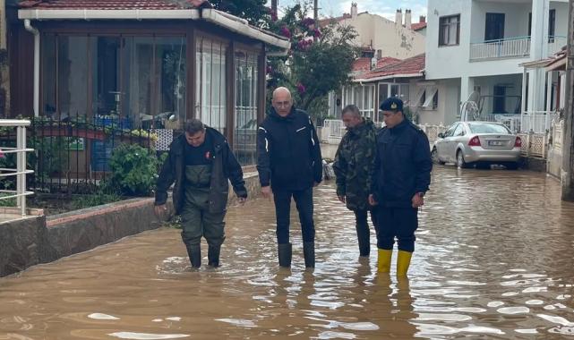 İzmir Foça'da sel! Selden etkilenen bölgelere Kaymakam Aydın'dan inceleme