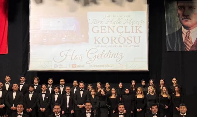 Kocaeli İzmit'te THM Gençlik Korosu’ndan muhteşem konser
