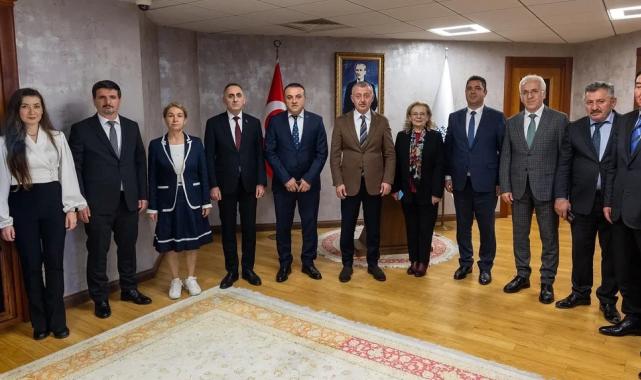 Kocaeli'de Başkan Büyükakın’a eğitime destek teşekkürü