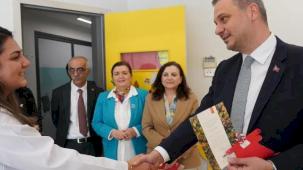 4 bini aşkın fidan öğretmenler için toprakla buluştu