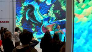 Akbank, Öğrencileri Refik Anadol’un Yapay Zekâ Eseri İle Buluşturmaya Devam Ediyor