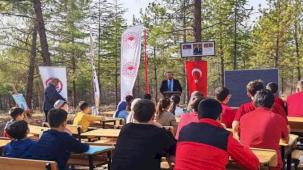 Ankara'da sınıf bir günlüğüne ormana taşındı