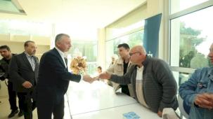 Gebze'de evlerine giremeyen ailelere moral ziyareti