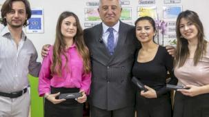 İzmir Güzelbahçe'den öğretmenlere isme özel kalem